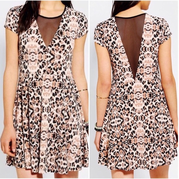 Urban Outfitters Dresses & Skirts - Urban Outfitters Kimchi Blue Cheetah Mesh Dress Size Small